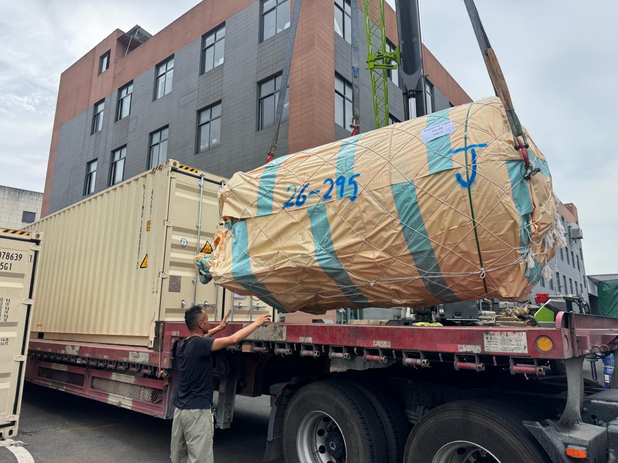 Expedierea de către NUZHUO a generatorului de oxigen în containere în Uzbekis...